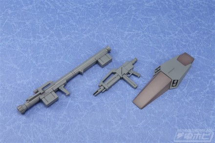▲武装はこのキットにしか付属しない連邦軍汎用バズーカに、ジェガンの基本装備であるシールドとビーム・ライフルが付属する。