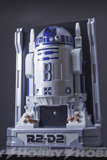 wallfig_R2D2_left_under