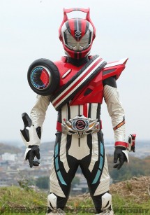 04_kamenrider_drive_tdh