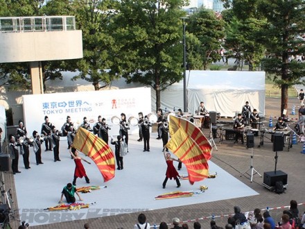 ▲東京実業高等学校によるマーチングバンド。