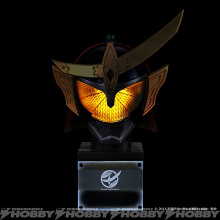 MaskCollection_Legacy_gaim_オレンジ_背景（正面）