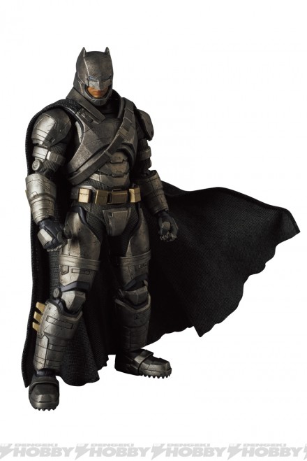 01-mafex_armerd_batman_01