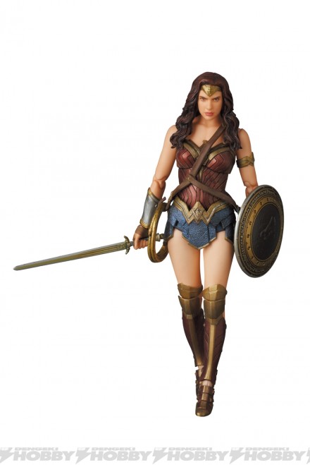 02-mafex_wonder_woman_01