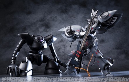 ▲ガンプラEXPOワールドツアージャパンに飾られた、「ゴッグ DIR EN GRAY 薫モデル」（製作：朱鳳）と「キュベレイ DIR EN GRAY Toshiyaモデル」（製作：NAOKI）のスペシャルページも！ 薫氏、Toshiya氏が誌面に登場し、そのコンセプトから経緯が語られます。