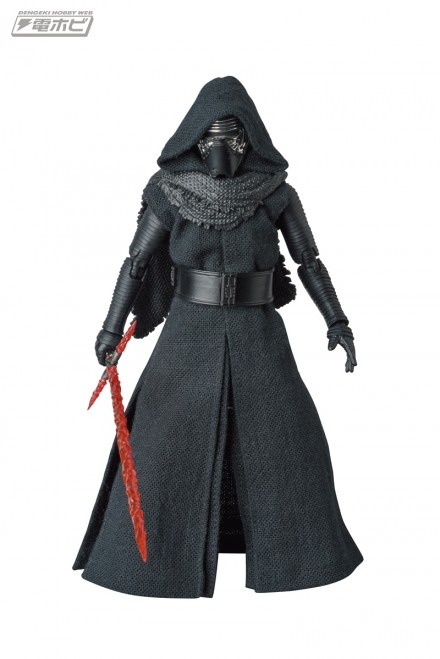 01mafex_kylo-ren_01