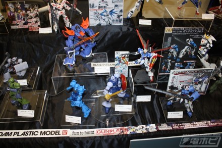 ▲既発表のものですが、ガンプラの新製品が一挙に展示されていました。