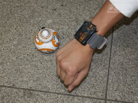 ▲BB-8と接続！　BB-8がポポキュキュ言っております。