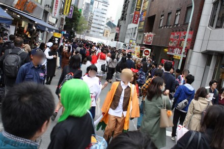 ▲イベント中の池袋。街中がコスプレで盛り上がっていました。