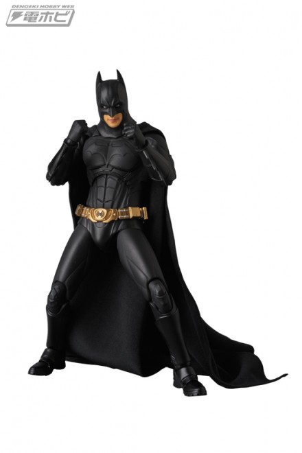 mafex_batman_begins_01