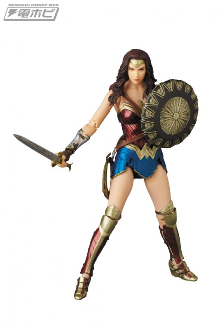 mafex_wonderwoman_ww_01