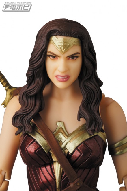 mafex_wonderwoman_ww_05