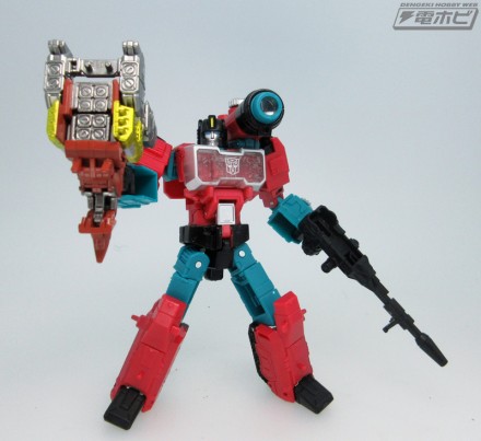 LG56-robo-with-weapon