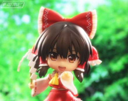 rev_nendoroid_reimu_001