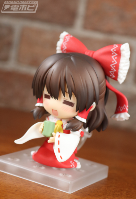 rev_nendoroid_reimu_010