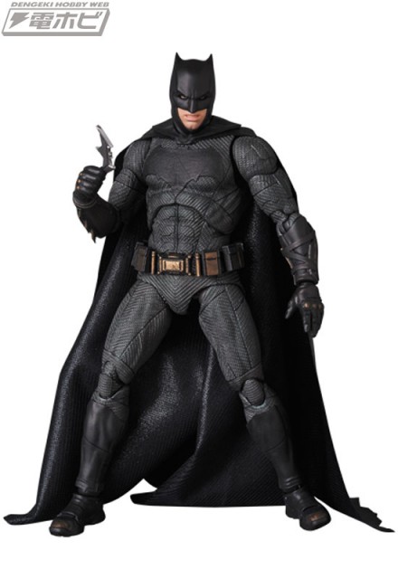 MAFEX-BATMAN_6