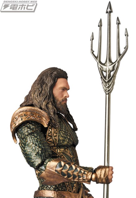 MAFEX-AQUAMAN_2