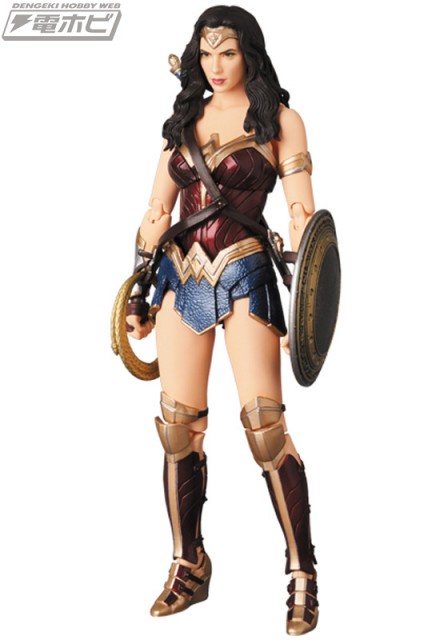 MAFEX-WONDER-WOMAN_3