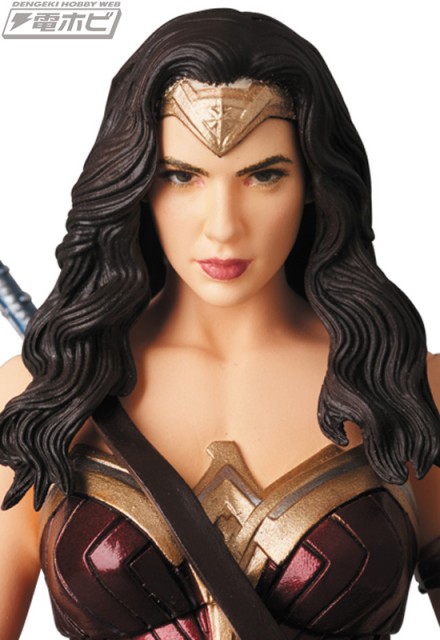 MAFEX-WONDER-WOMAN_5