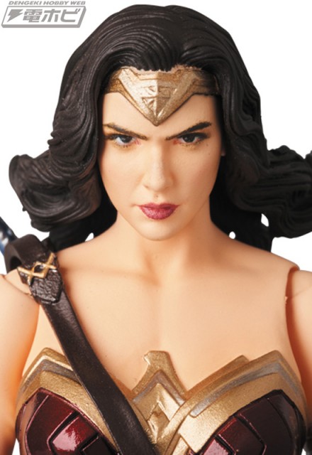 MAFEX-WONDER-WOMAN_6