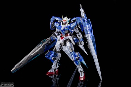 ▲「MG 1/100 ダブルオーガンダムセブンソード/G」 税込み価格5,940円。