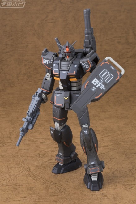 ▲最後は『機動戦士ガンダム THE ORIGIN ククルス・ドアンの島』初登場時をイメージしたポーズで。