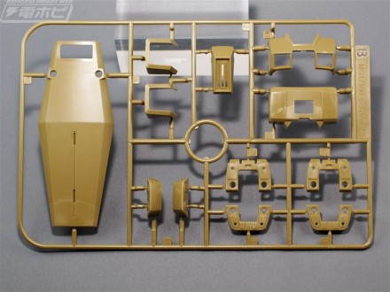 ▲MG 1/100 ジム Ver.2.0と同型のBランナー。カーキの成形色が新鮮です。