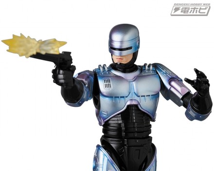 mafex_robocop2_z09