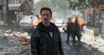 Marvel Studios' AVENGERS: INFINITY WAR..Tony Stark/Iron Man (Robert Downey Jr.) w/ Doctor Strange (Benedict Cumberbatch), Bruce Banner (Mark Ruffalo) and Wong (Benedict Wong) in the background L to R. ..Photo: Film Frame..©Marvel Studios 2018