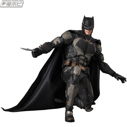 mafex_batman-tactical_a07