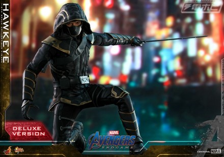 03_Hot_Toys_Hawkeye_Bonus