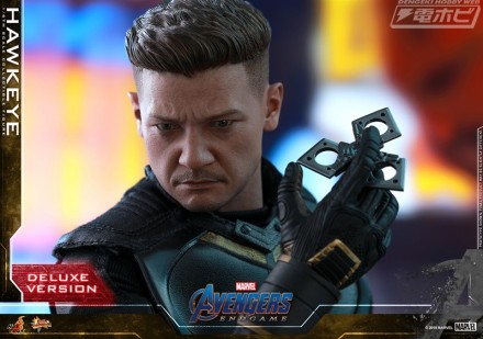 08_Hot_Toys_Hawkeye_Bonus