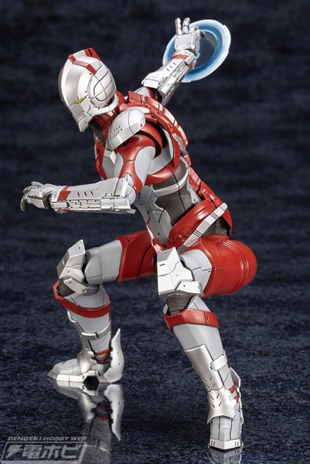 KP468_ULTRAMAN_09