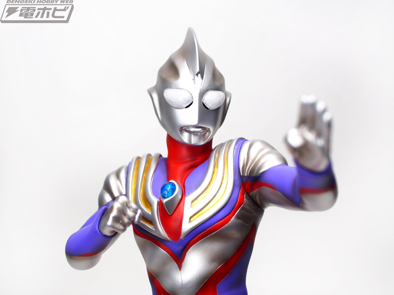 ウルトラマンティガ』スーツアクターの権藤俊輔氏、中村浩二氏の体型に合わせたティガのフィギュアが登場！ | 電撃ホビーウェブ