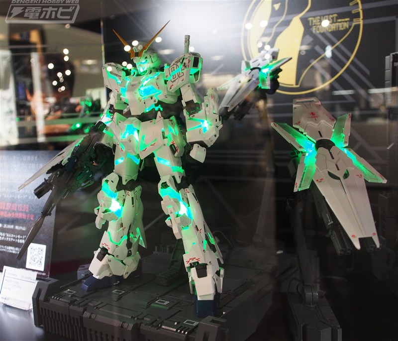 MGEX ユニコーンガンダム Ver.Ka」の試作も展示！超レアなガンダムの木型や巨大年表も楽しめるガンプラ40周年記念イベントをレポート！ |  電撃ホビーウェブ