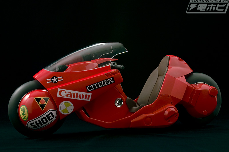 AKIRA』金田のバイクのフィギュアが11年ぶりのリバイバル！重量感からくるリアリティや音声＆発光ギミックに注目！ | 電撃ホビーウェブ