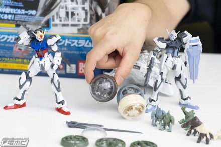 ガンプラとのコラボでびっくら？たまごはなんでもありなんだと思ってもらえた」“びっくら？たまご×ガンプラ”開発担当者インタビュー！ | 電撃ホビーウェブ