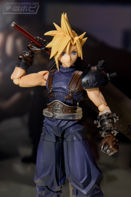 FF7R』クラウド、ティファ、エアリスの新作フィギュアが初公開！ライザ、春麗の等身大フィギュアにも注目！【東京ゲームショウ2022速報レポート】 フィギュア＆巨大展示物編 | 電撃ホビーウェブ