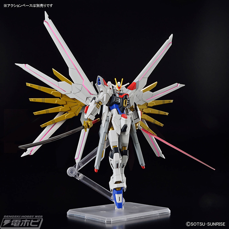 機動戦士ガンダムSEED FREEDOM』ガンプラ「HG マイティーストライクフリーダムガンダム 」の新たな商品画像公開！実剣「フツノミタマ」の刃パーツは2種の表面仕上げにより質感の違いを表現 | 電撃ホビーウェブ