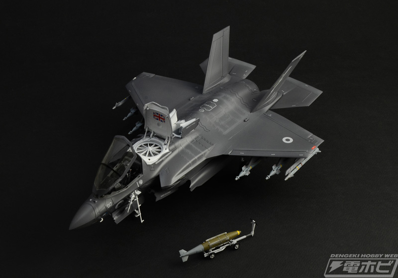 短距離離陸・垂直着陸が可能な「F-35B ライトニング II」の組み立てキットが1/48と1/72の2サイズでイタレリから登場！ビーストモード、バーチカルランディングモードも再現可能！  | 電撃ホビーウェブ