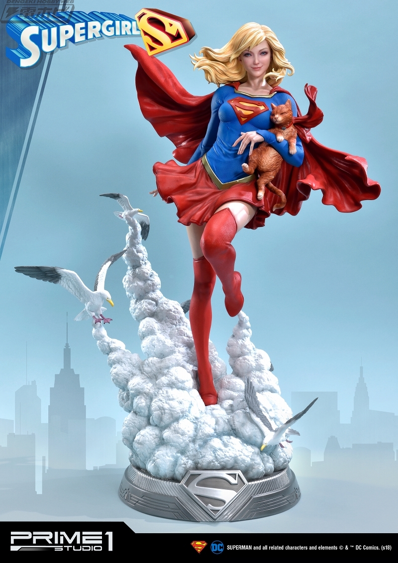 アメコミ Supergirl 版のスーパーガールが 愛猫ストリーキーを抱えた姿でスタチュー化 マントや髪から伝わる浮遊感に注目 電撃ホビーウェブ